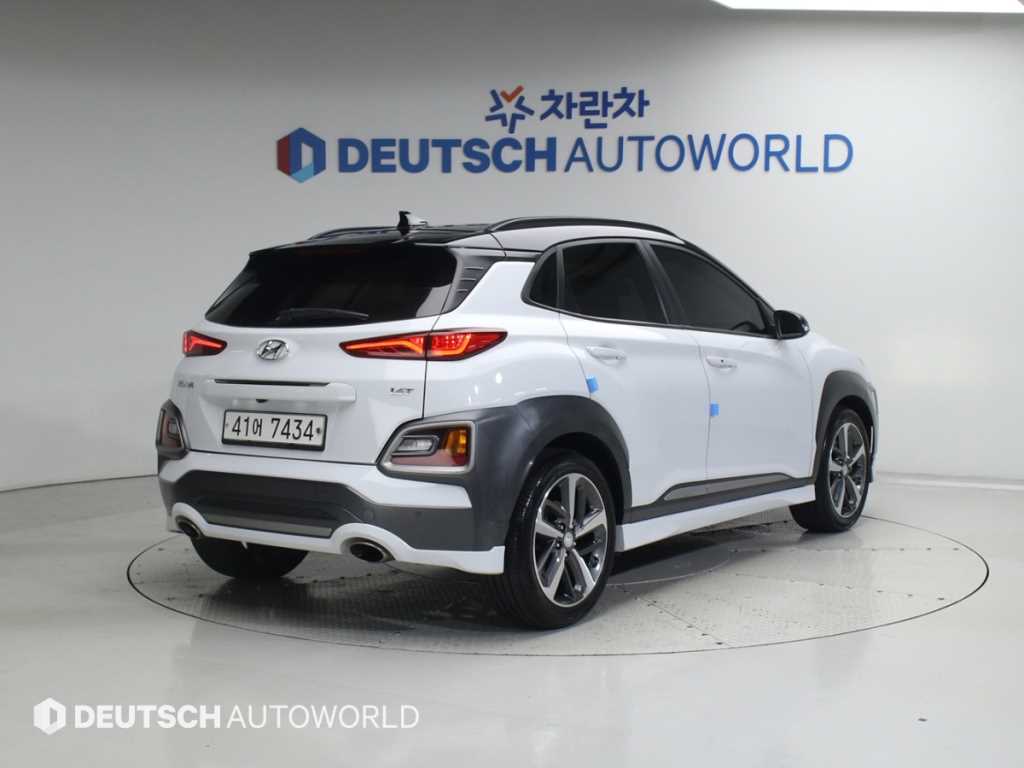 HYUNDAI Kona - Vista 2