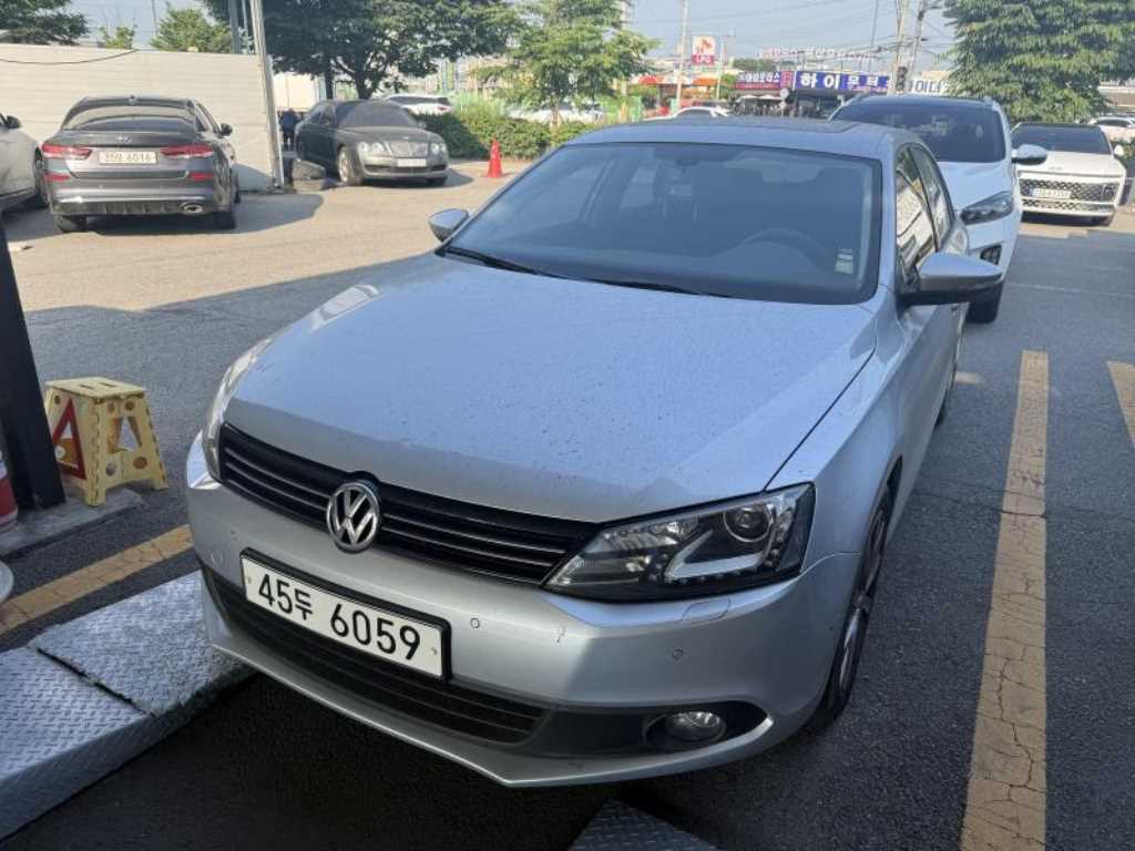 Volkswagen Jetta - Vista 2