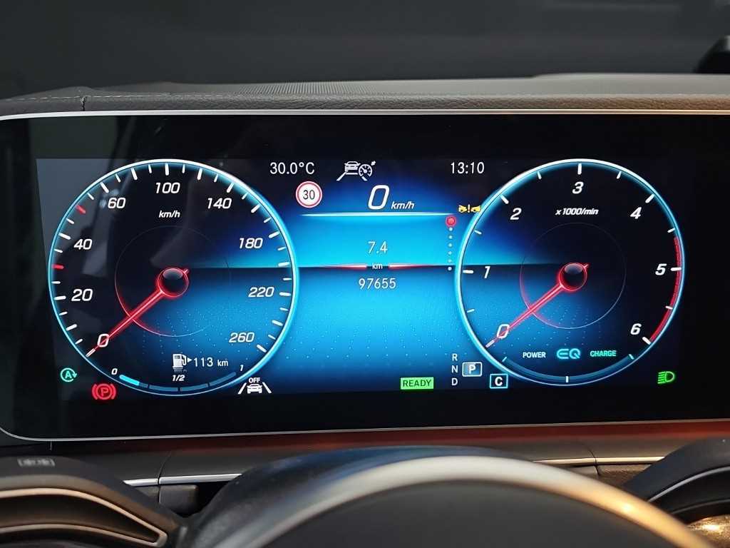 Mercedes Benz GLE Class - Vista 8