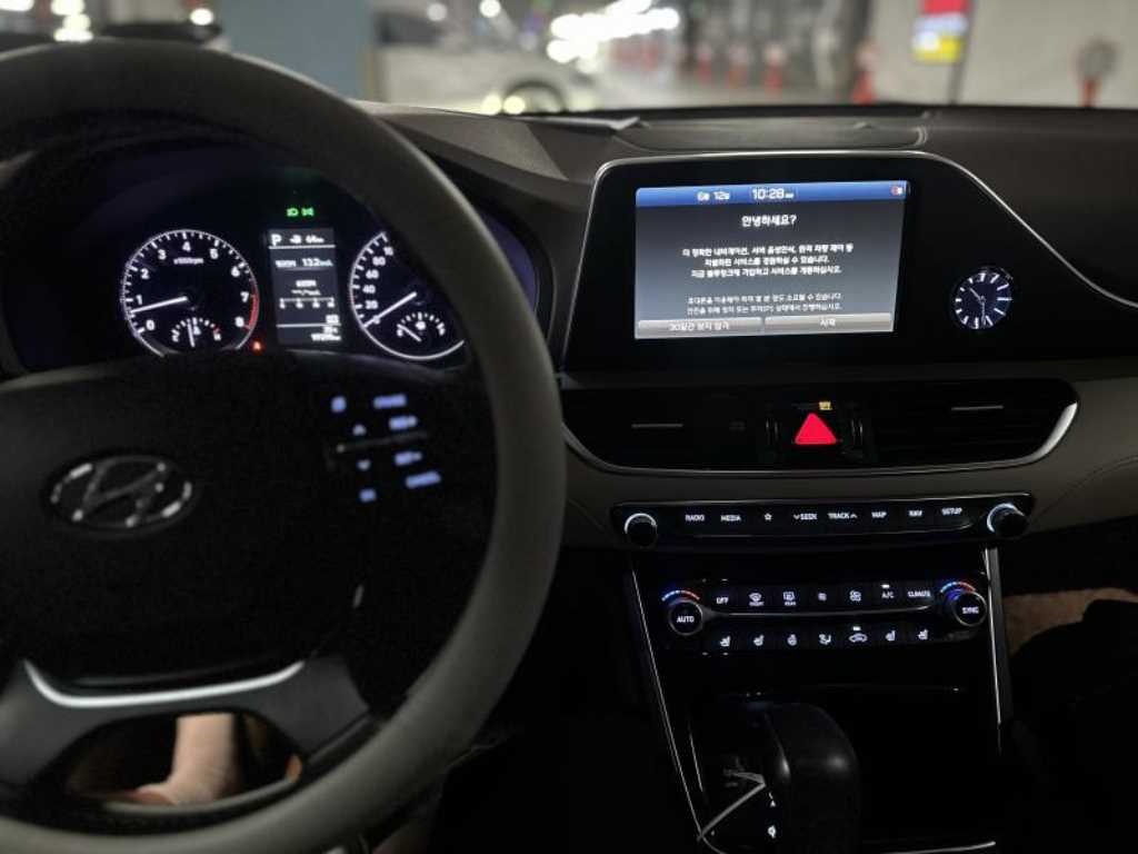 HYUNDAI Grandeur - Vista 7
