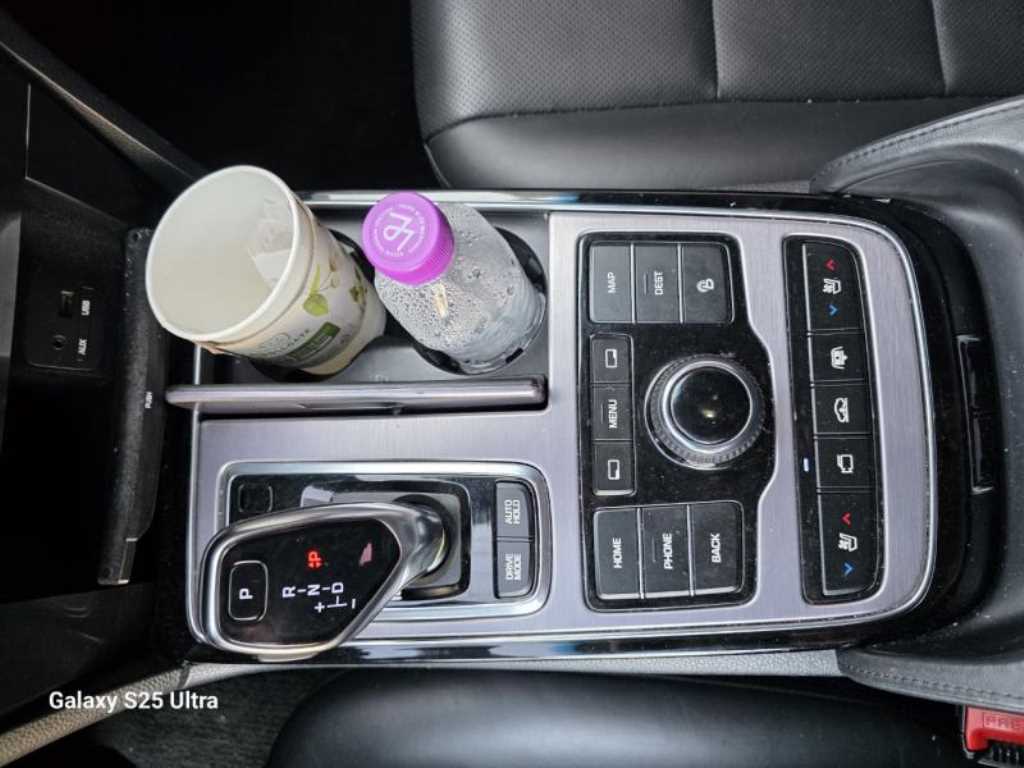 HYUNDAI Equus - Vista 9