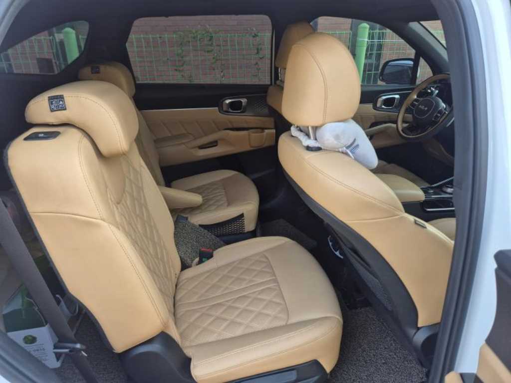 KIA Sorento - Vista 8