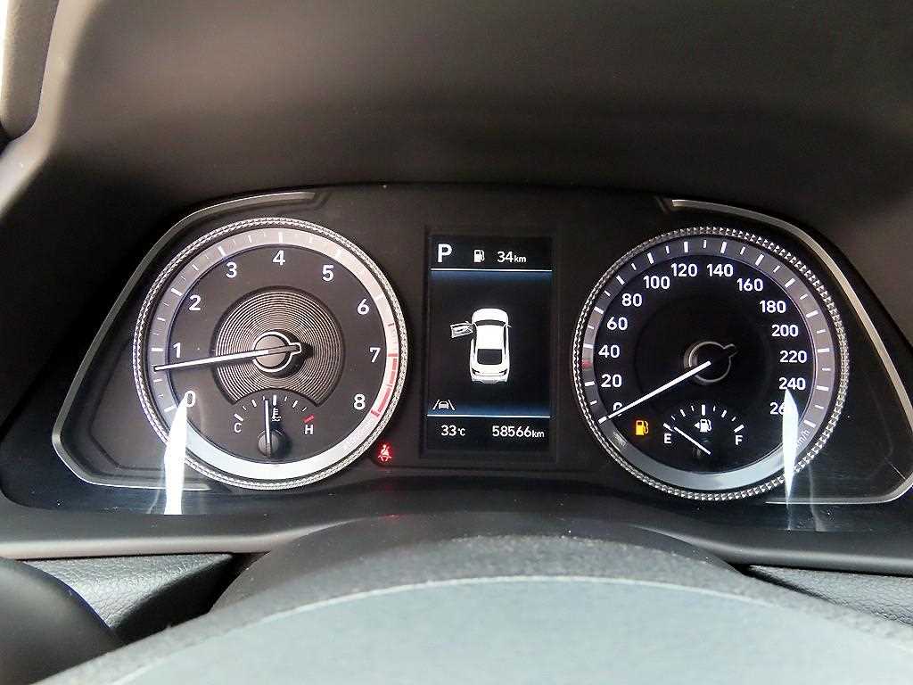 HYUNDAI Sonata - Vista 11