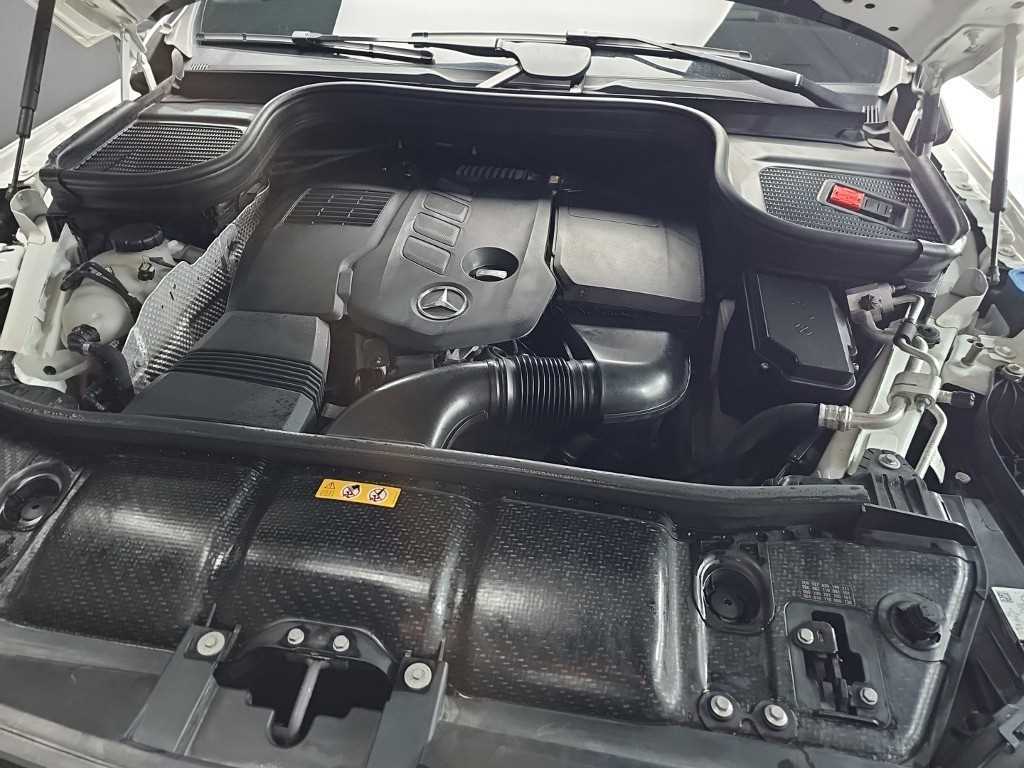 Mercedes Benz GLE Class - Vista 7
