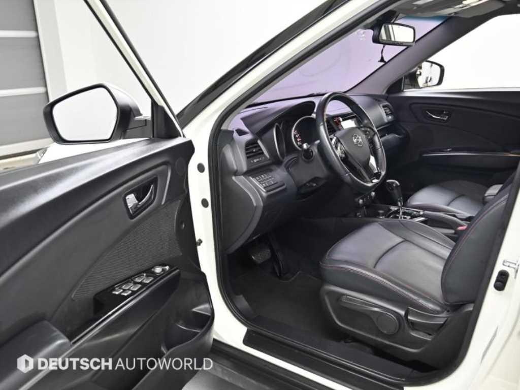 Ssangyong Tivoli 2016 Blanco - Importación desde Corea - HF Imports Iquique - Foto 13