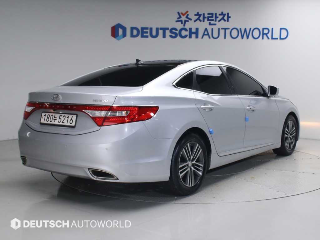 HYUNDAI Grandeur - Vista 2