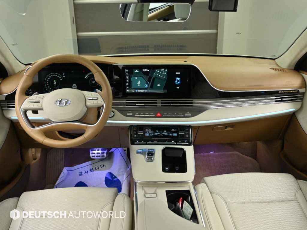 HYUNDAI Grandeur - Vista 9