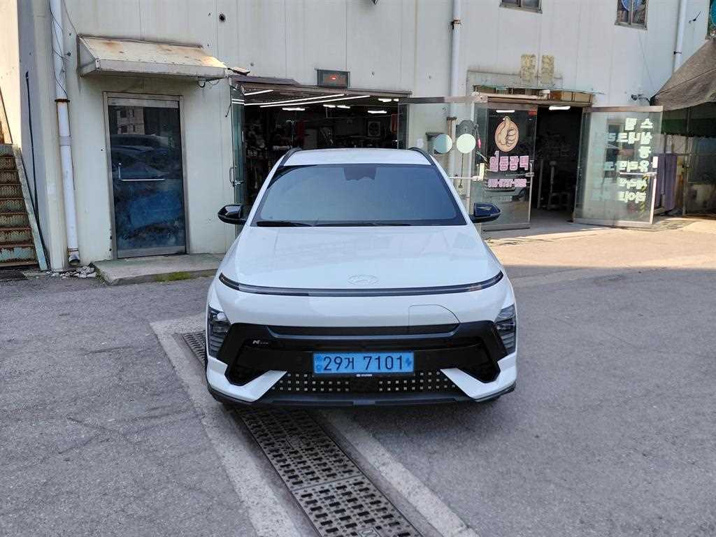 HYUNDAI Kona - Vista 6