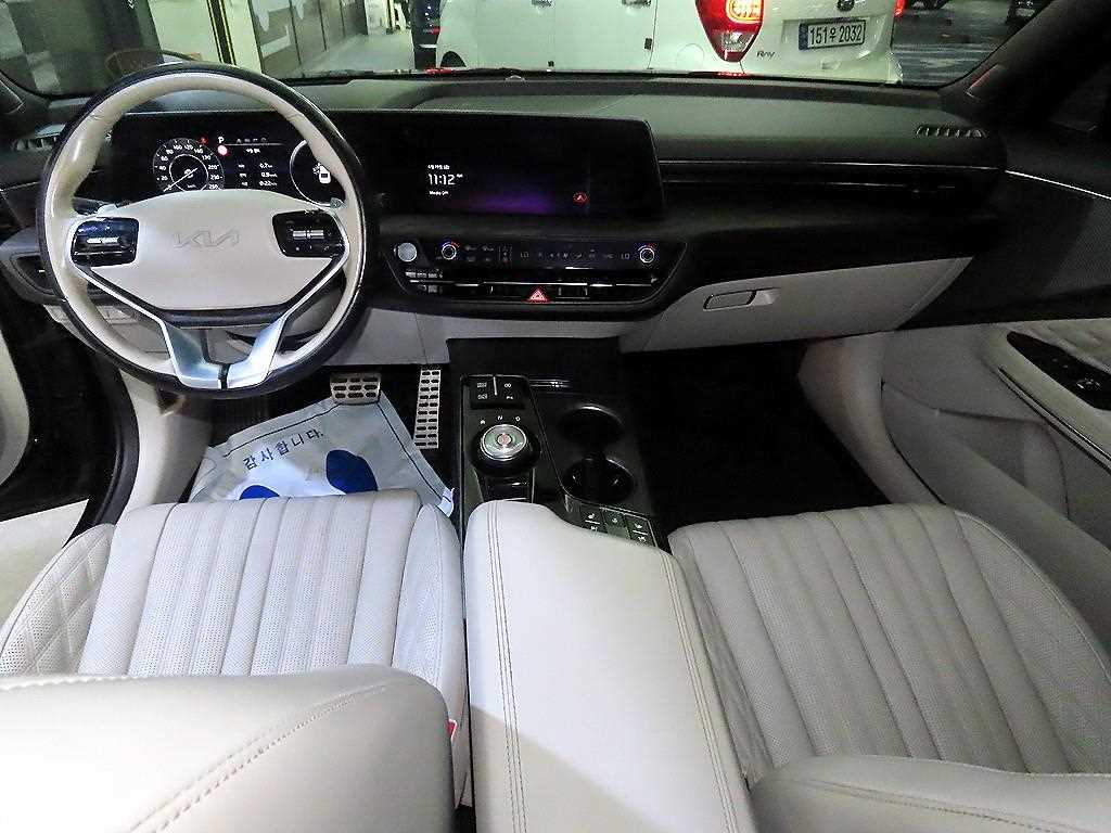 KIA K8 - Vista 12