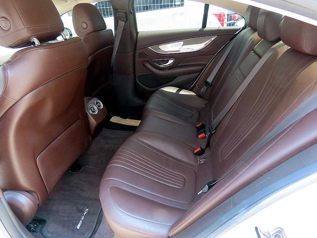 Mercedes Benz CLS Class - Vista 8