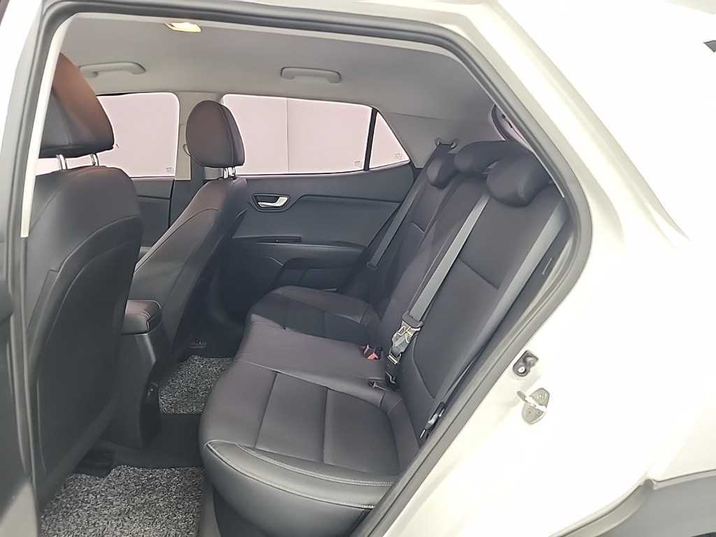 KIA Stonic 2018 Blanco - Importación desde Corea - HF Imports Iquique - Foto 14