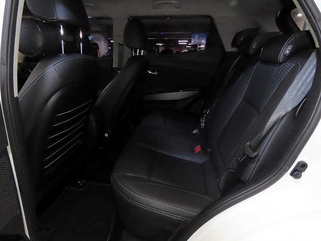 Ssangyong Tivoli - Vista 9