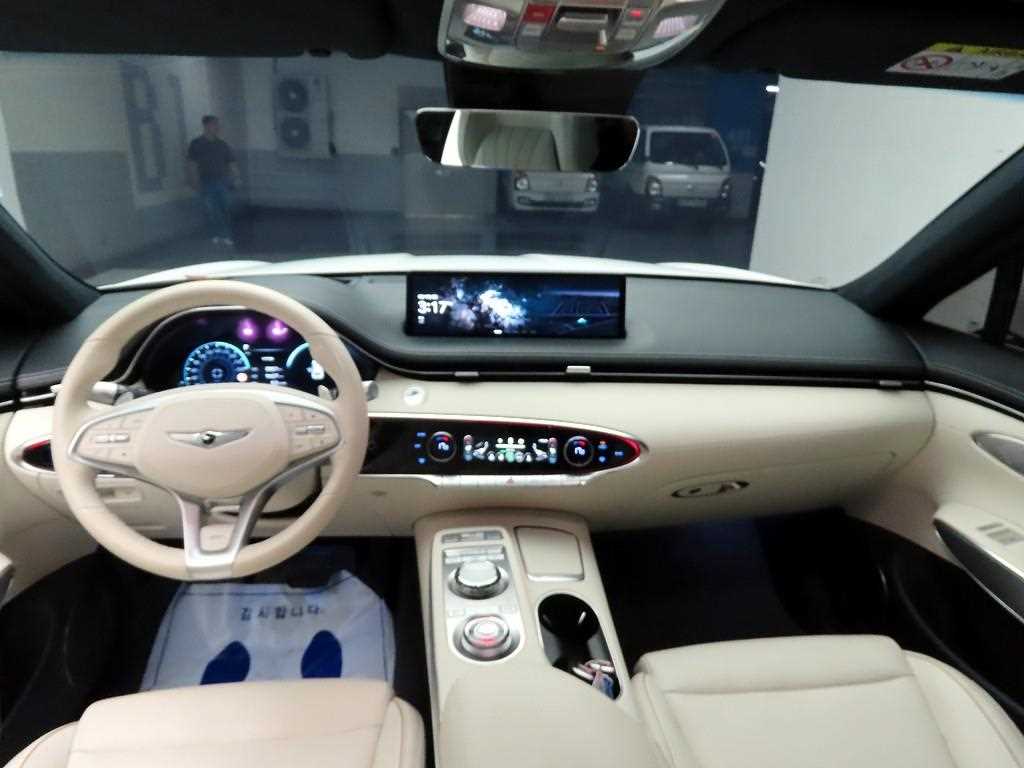 Genesis GV70 - Vista 9