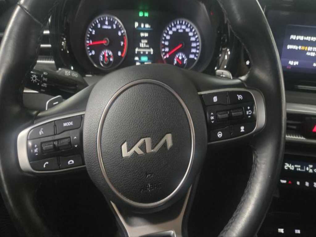 KIA K5 - Vista 11