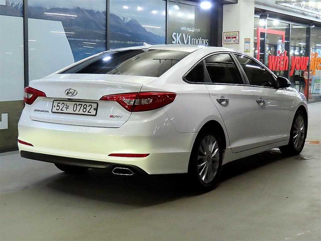 HYUNDAI Sonata - Vista 6