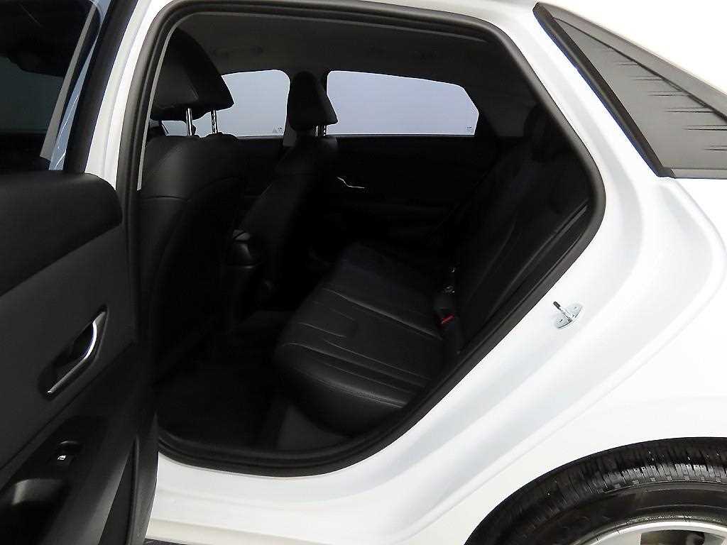 HYUNDAI Avante - Vista 8