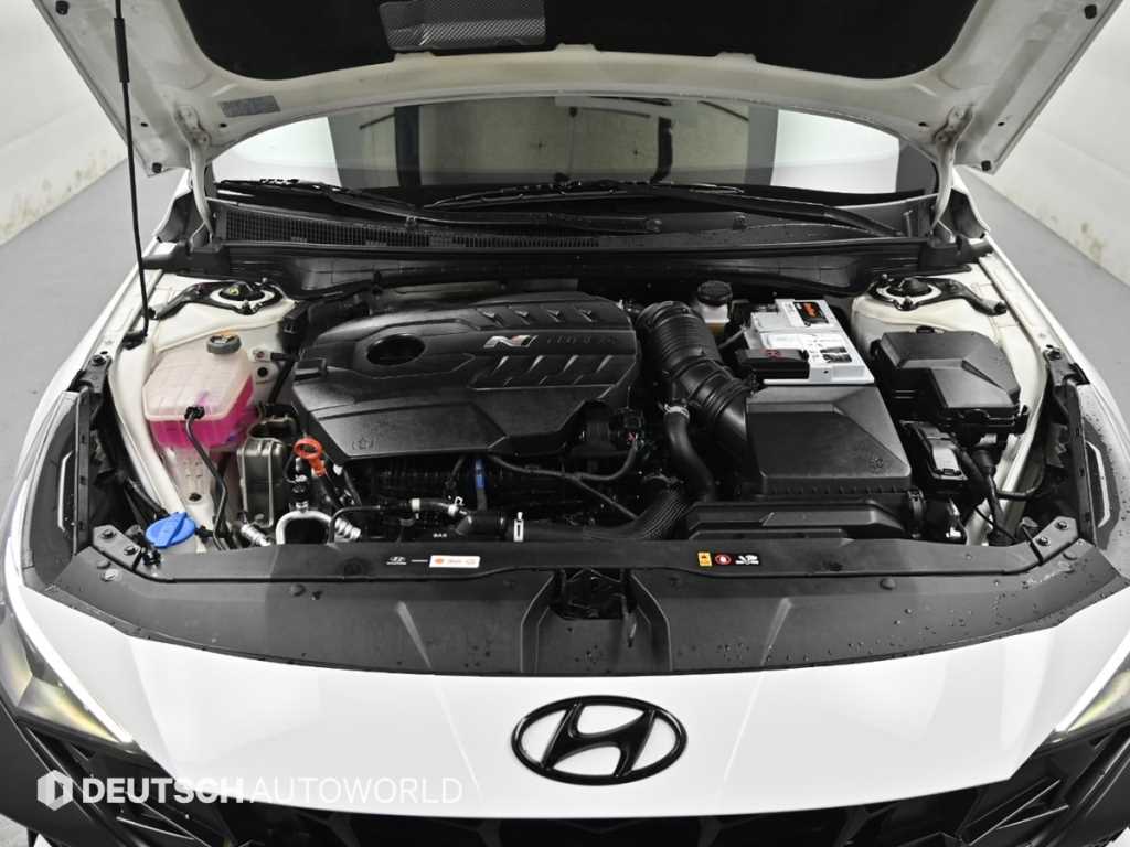 HYUNDAI Avante - Vista 8