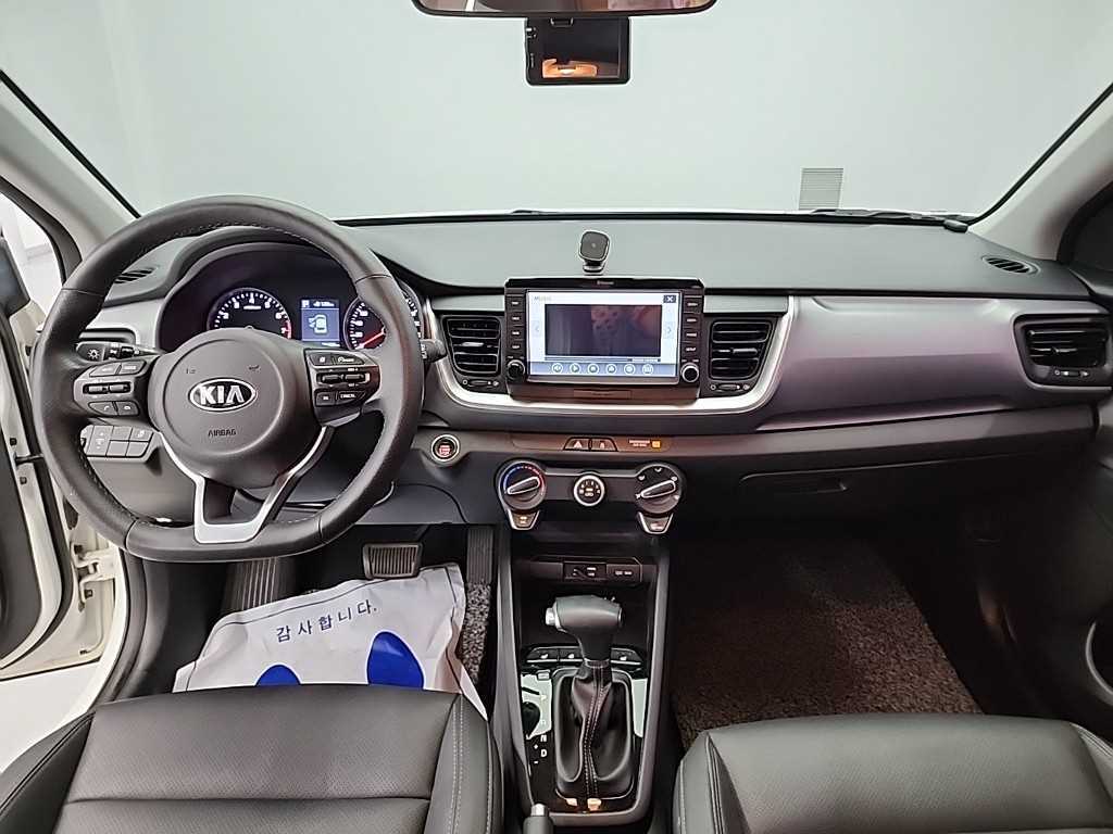 KIA Stonic - Vista 9