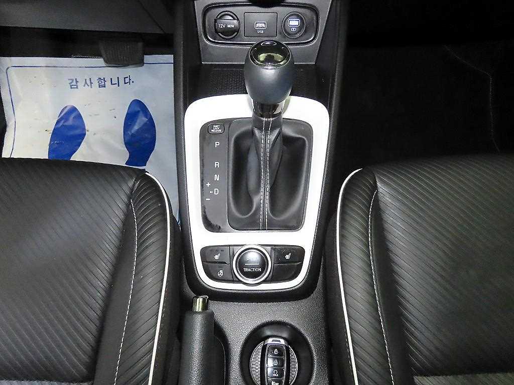 HYUNDAI Venue 2020 Blanco - Importación desde Corea - HF Imports Iquique - Foto 14