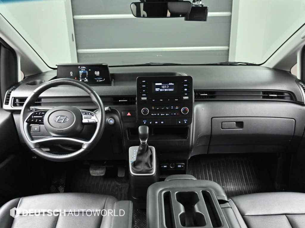 HYUNDAI Staria - Vista 9