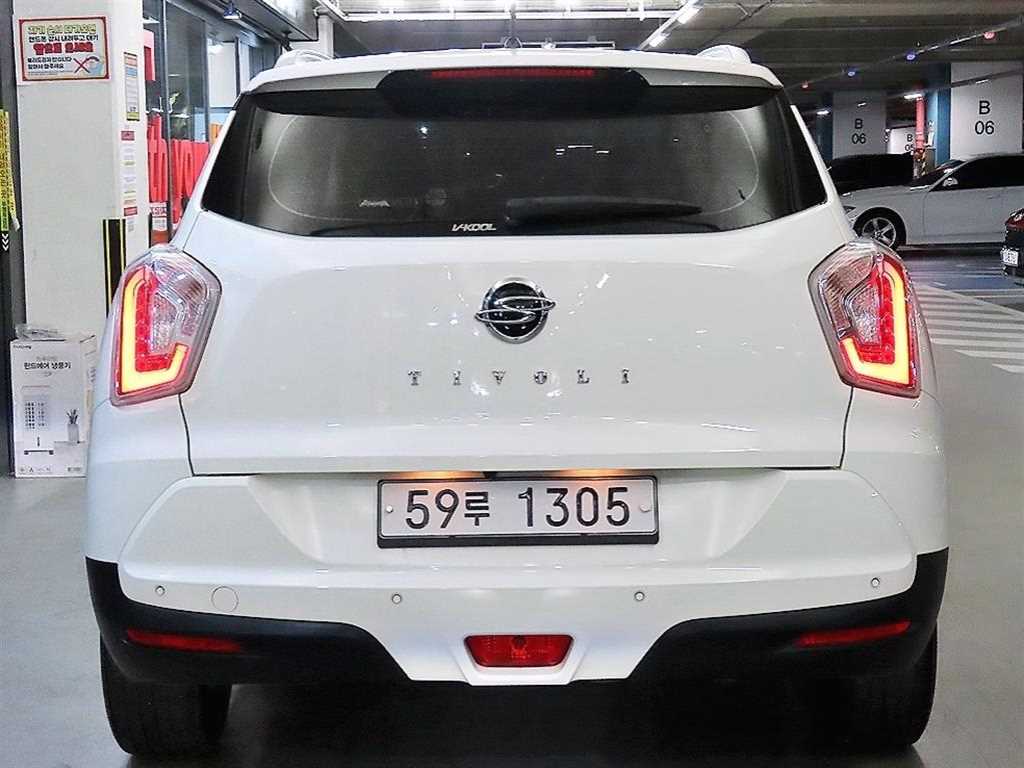 Ssangyong Tivoli - Vista 7