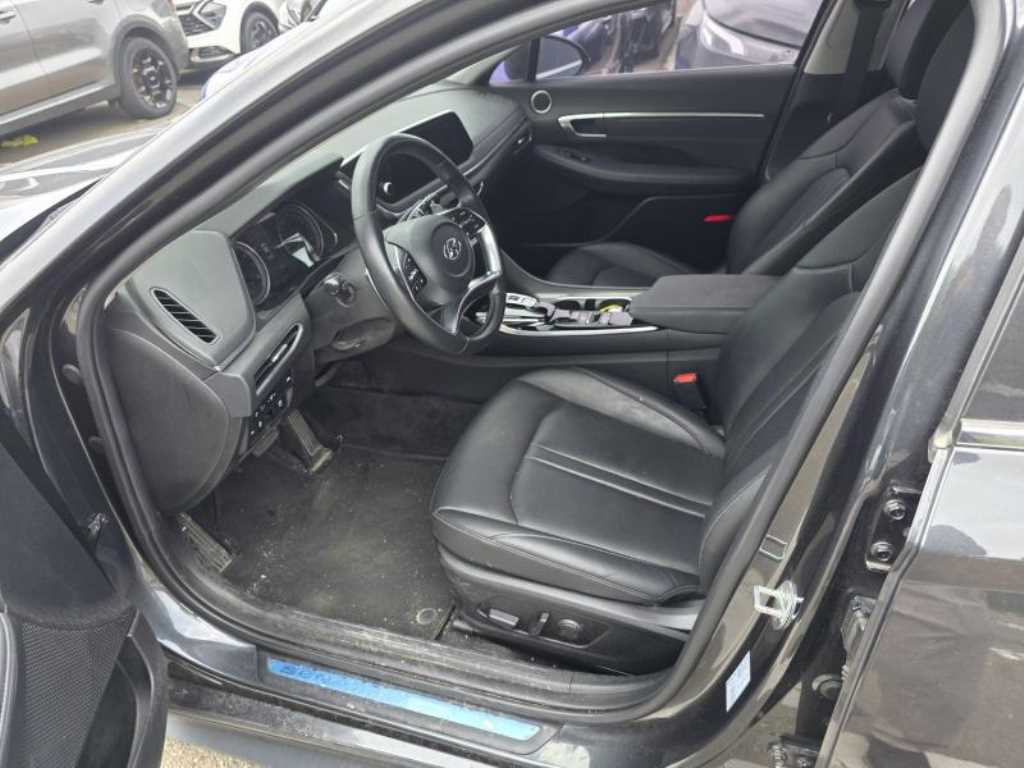 HYUNDAI Sonata - Vista 7