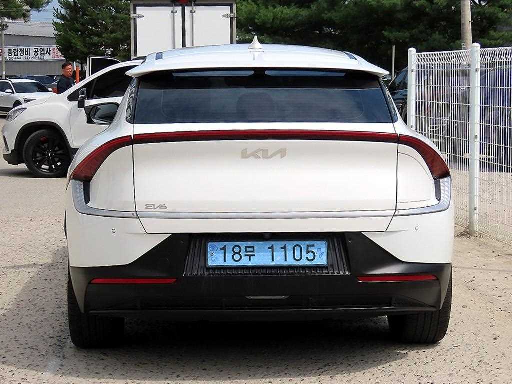 KIA EV6 - Vista 6