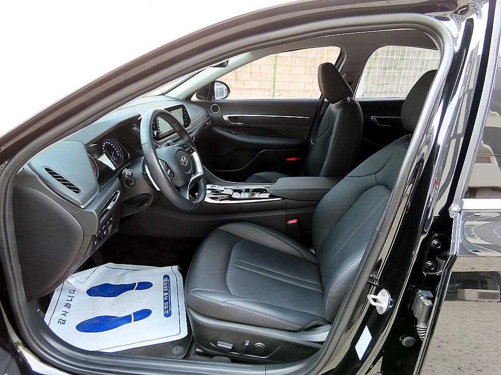 HYUNDAI Sonata - Vista 7