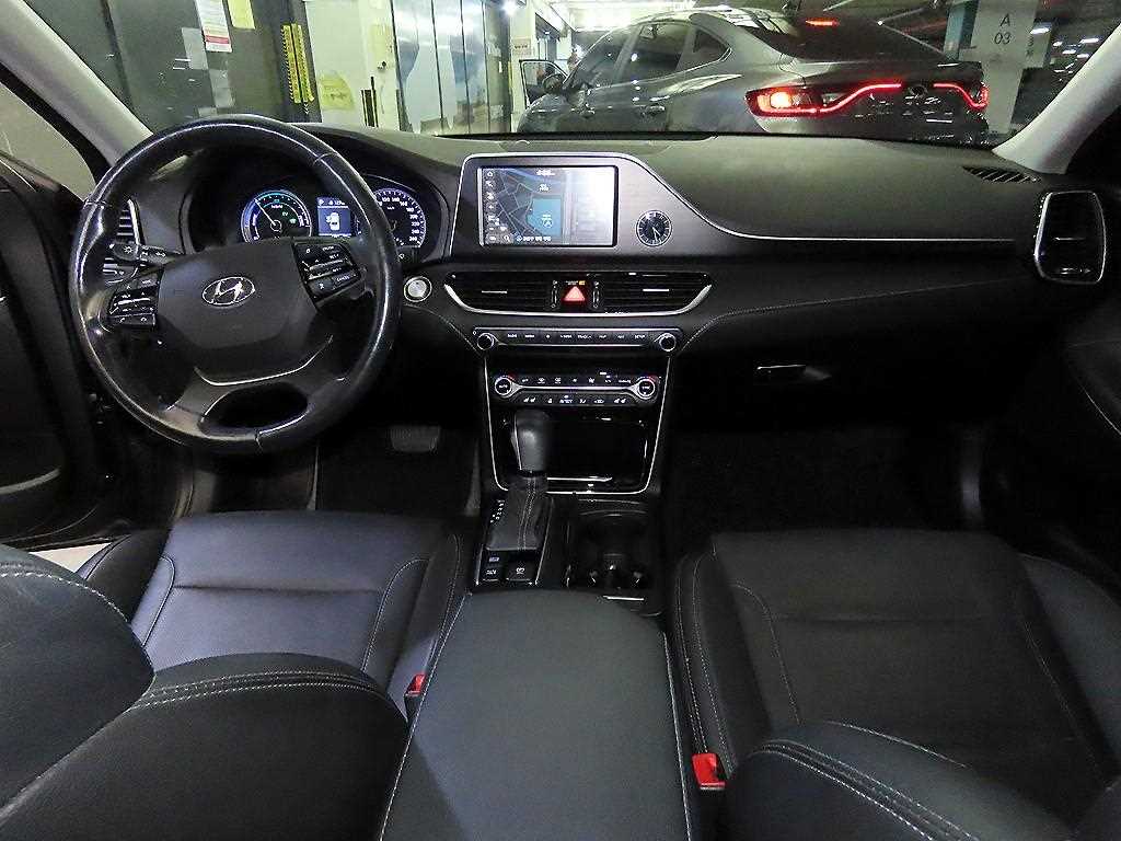 HYUNDAI Grandeur - Vista 12