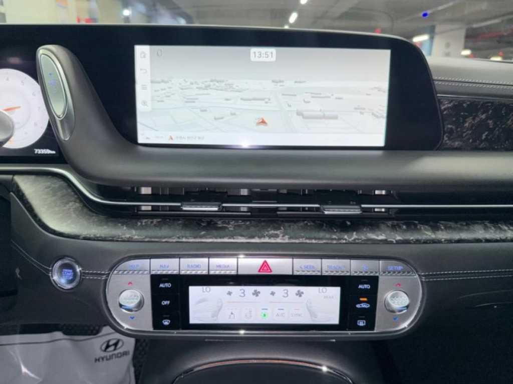 Genesis G90 - Vista 12