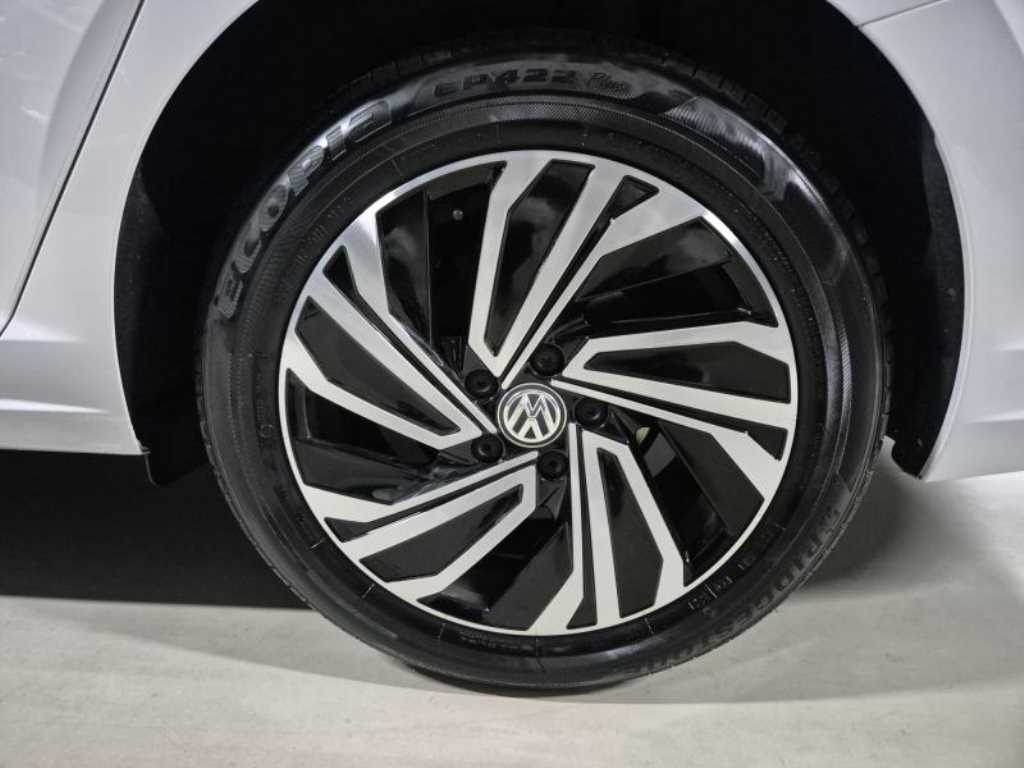 Volkswagen Jetta - Vista 8