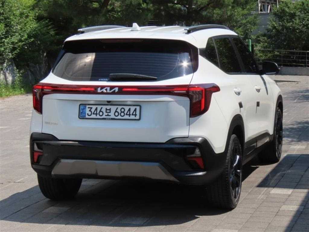 KIA Seltos - Vista 3