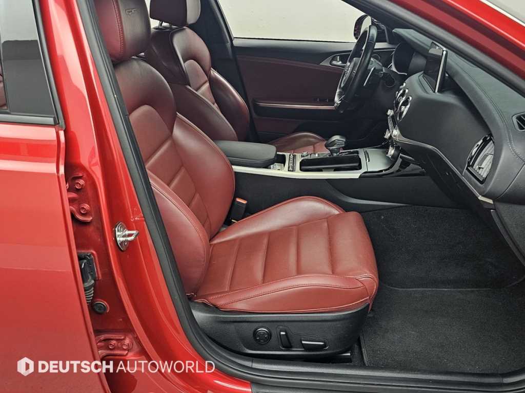 KIA Stinger - Vista 12