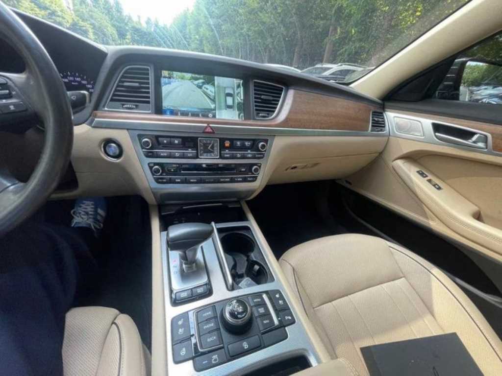 Genesis G80 - Vista 7