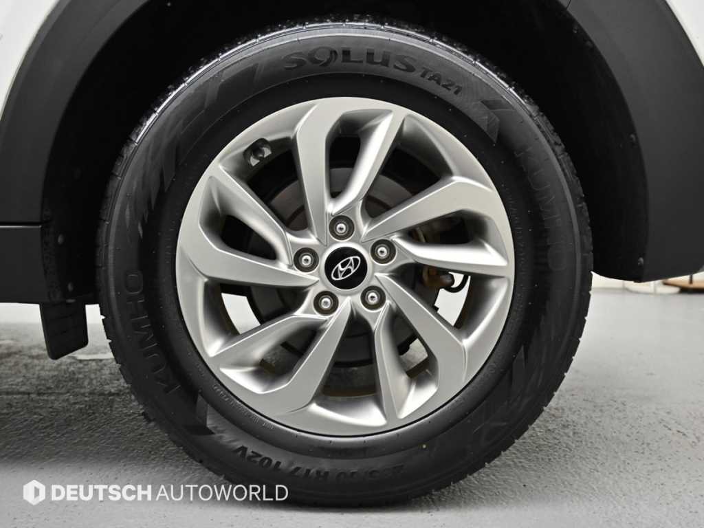 HYUNDAI Tucson - Vista 7