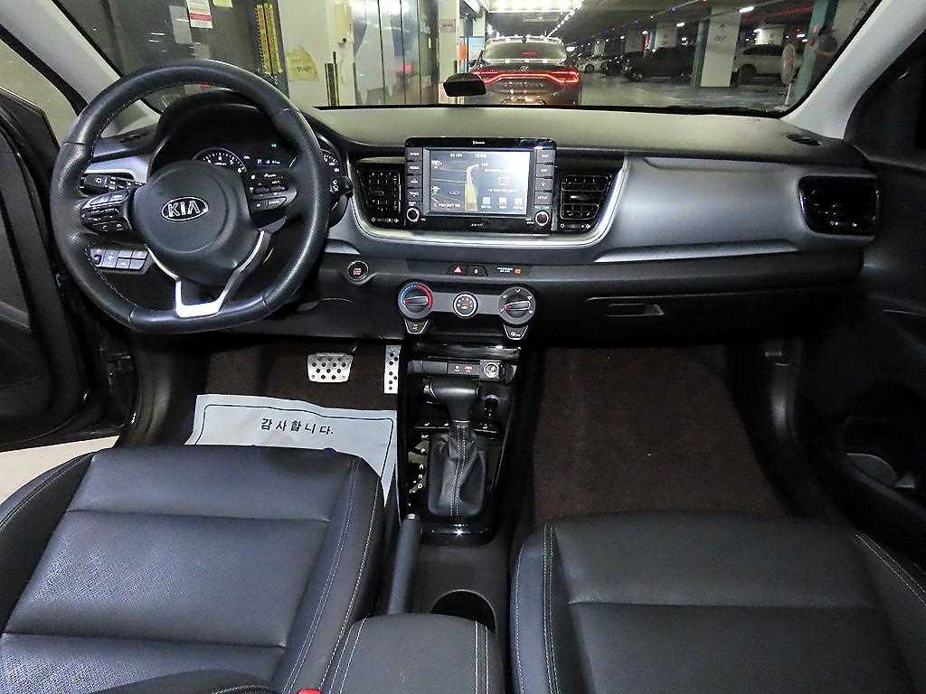 KIA Stonic - Vista 12