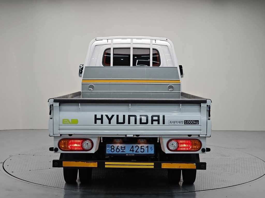 Small Truck Cargo (small) - Vista 3