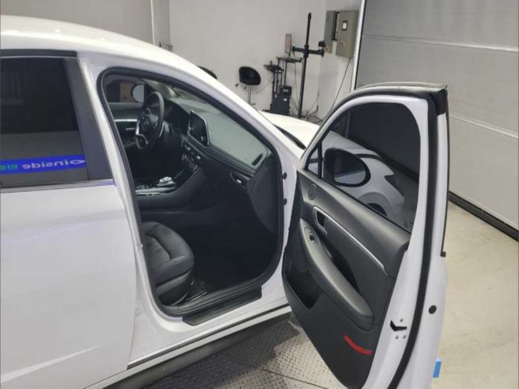 HYUNDAI Sonata - Vista 11