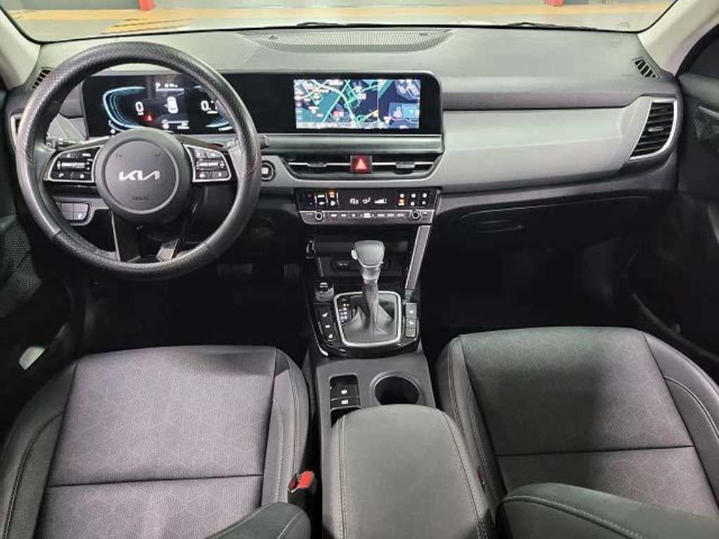 KIA Seltos - Vista 10