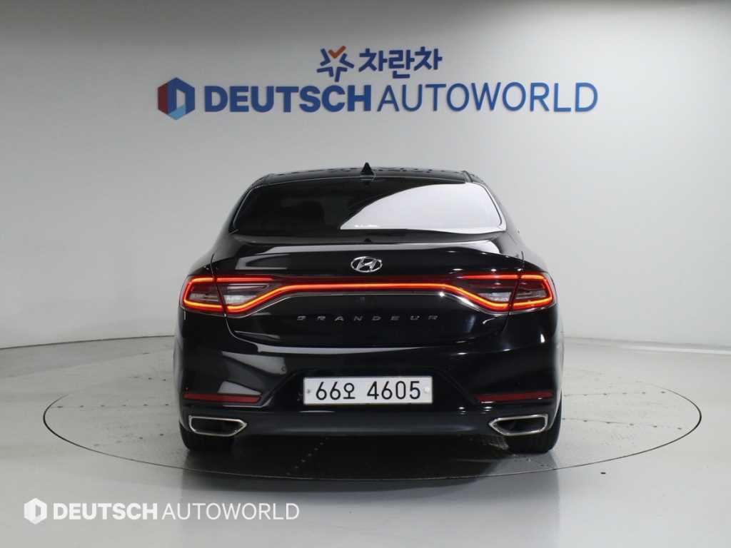 HYUNDAI Grandeur - Vista 6