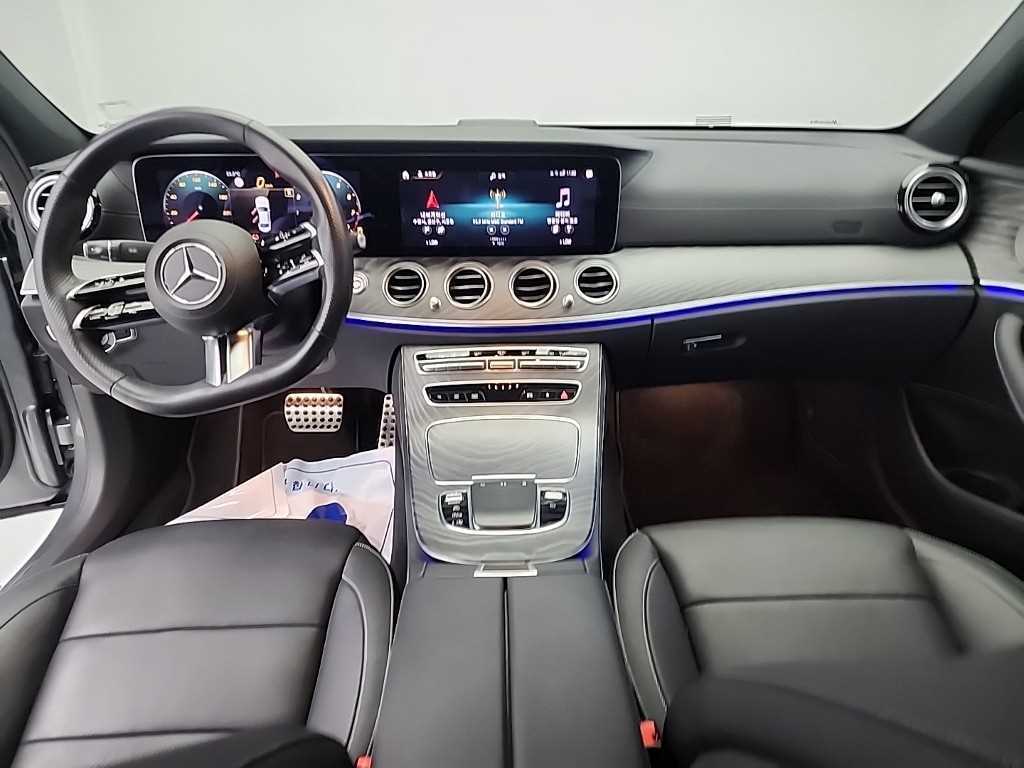 Mercedes Benz E class - Vista 9