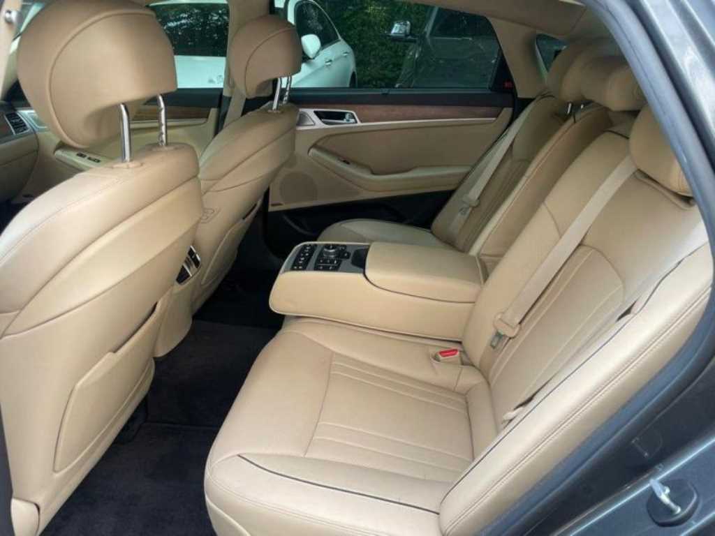 Genesis G80 - Vista 6