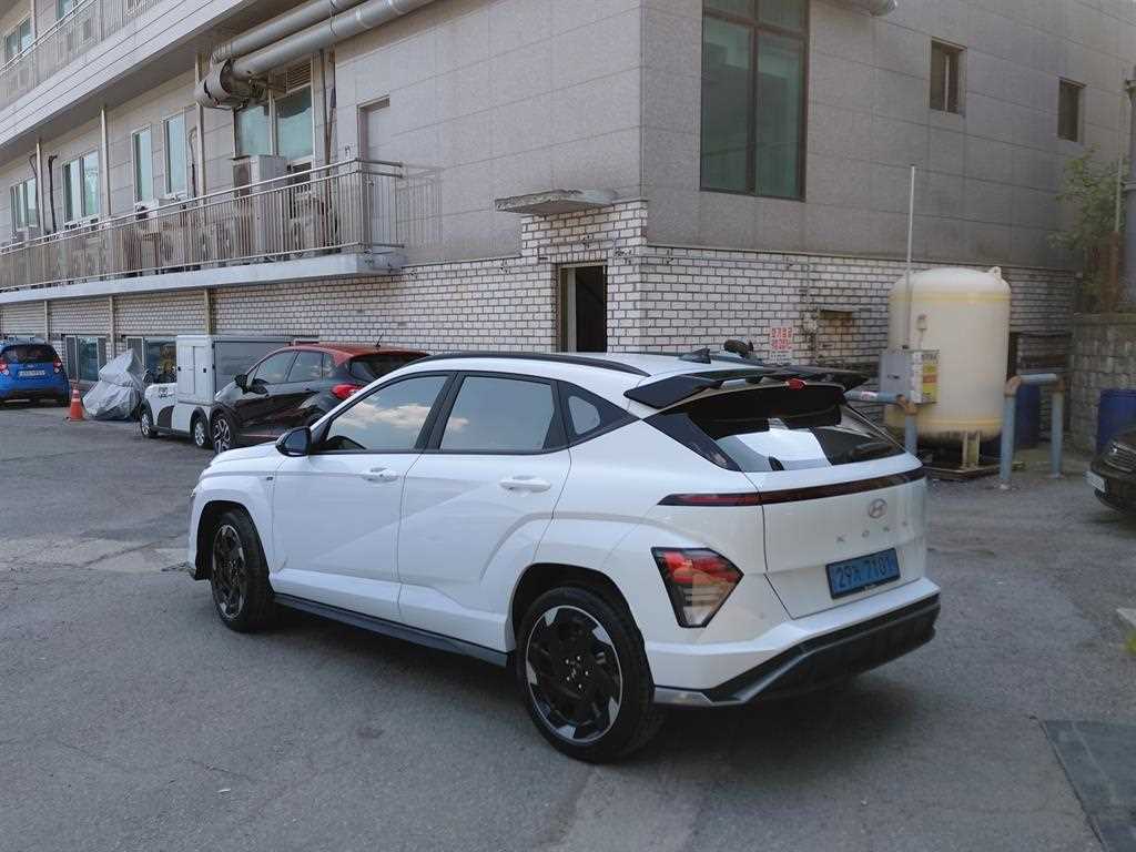 HYUNDAI Kona - Vista 2
