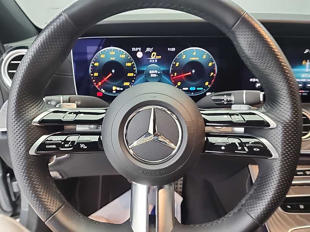 Mercedes Benz E class - Vista 11