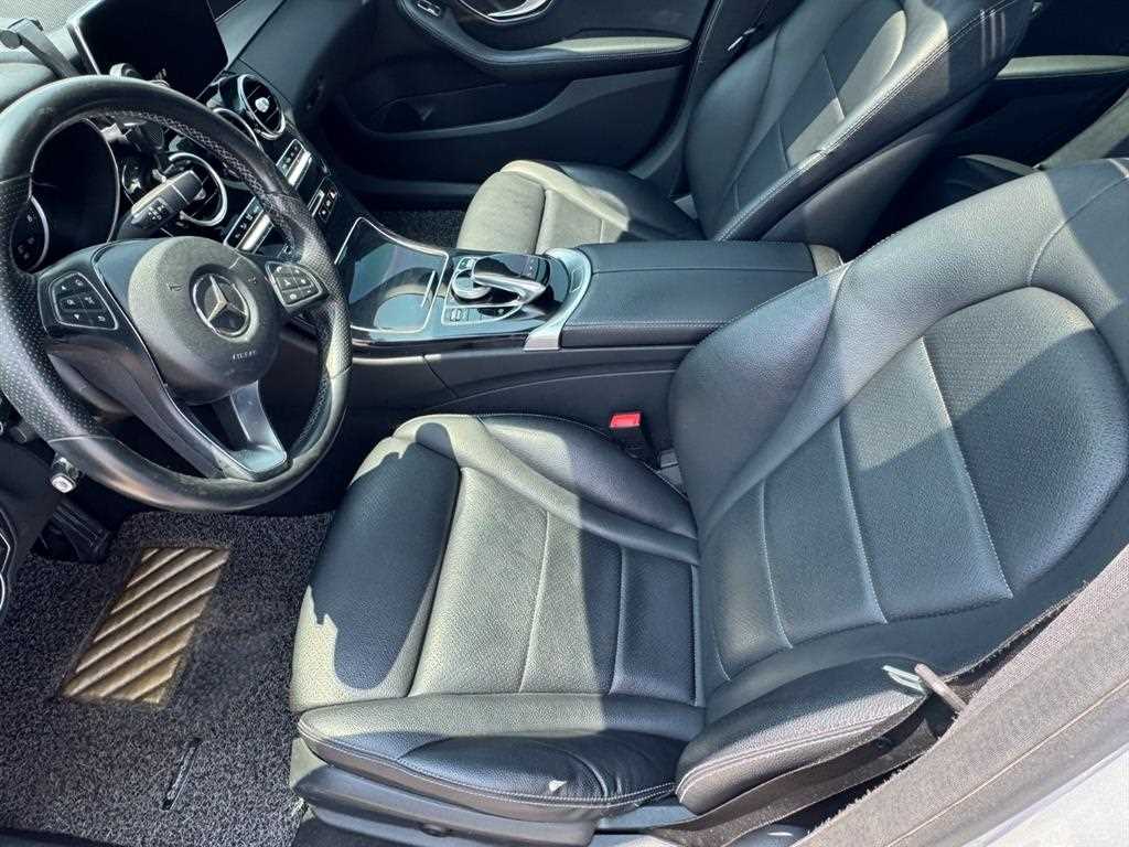 Mercedes Benz C Class - Vista 11