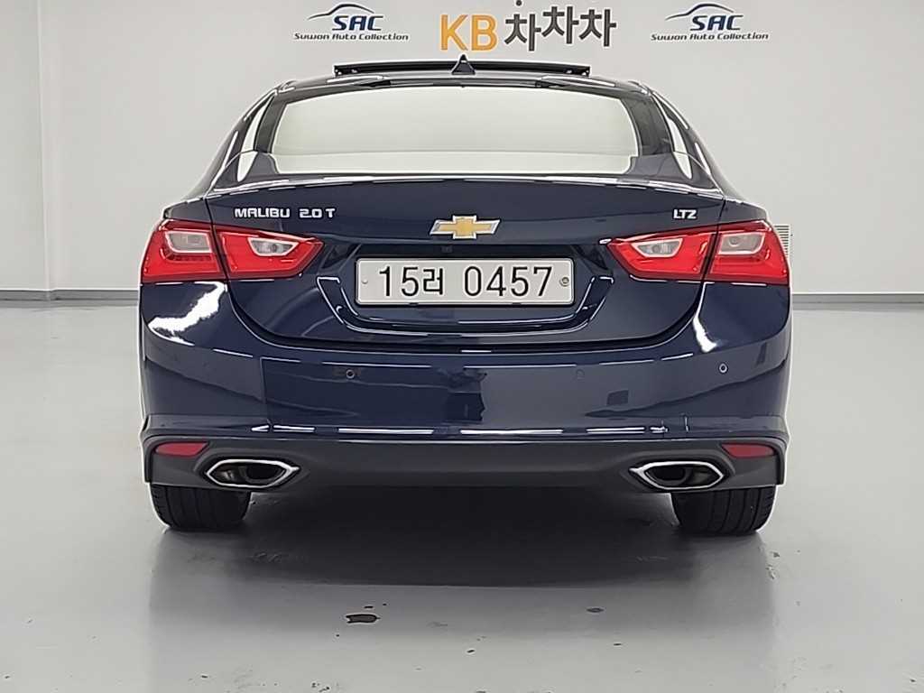 Chevrolet Malibu - Vista 3
