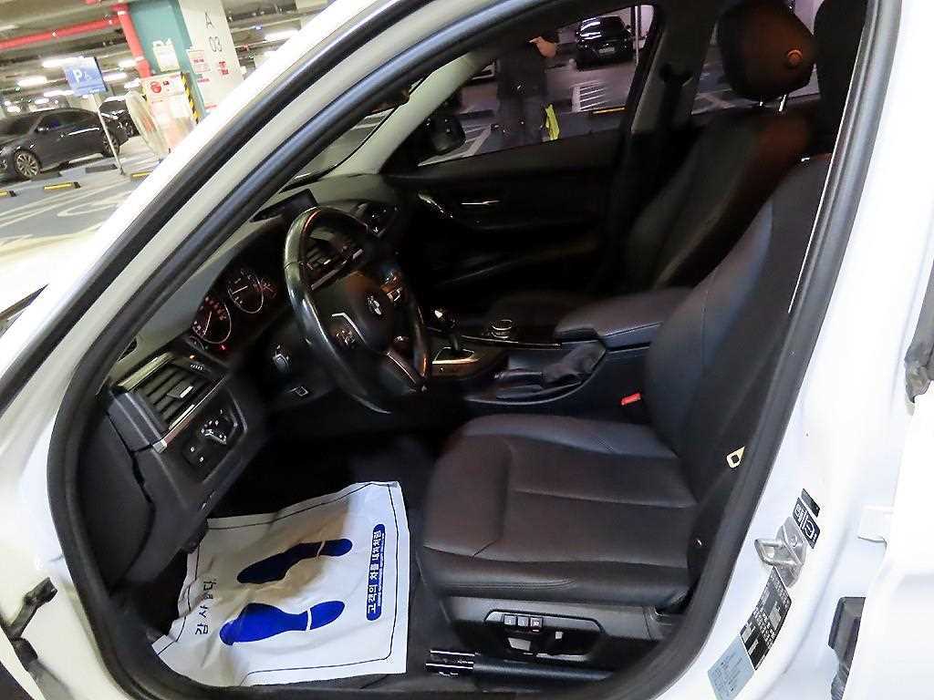 BMW 3 series - Vista 8