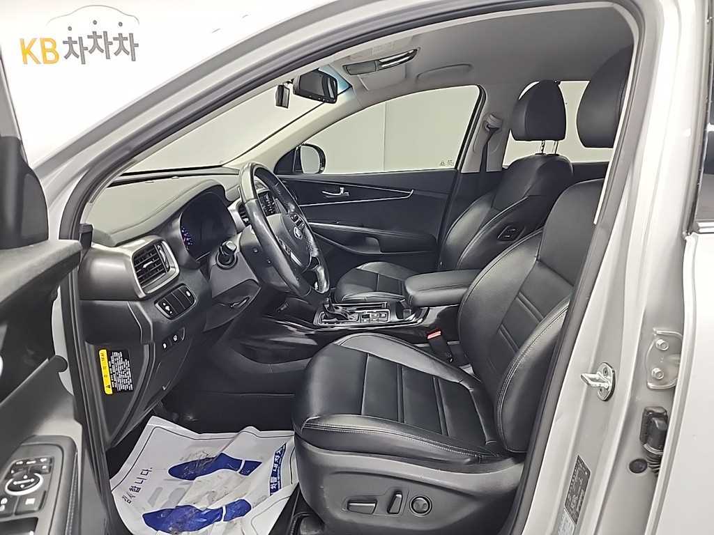 KIA Sorento - Vista 11