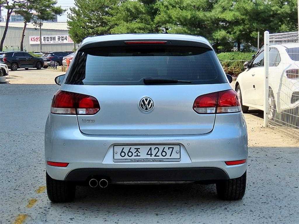 Volkswagen Golf - Vista 6
