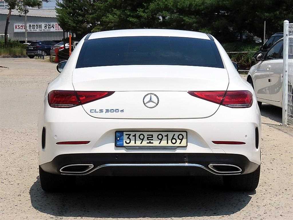 Mercedes Benz CLS Class - Vista 6